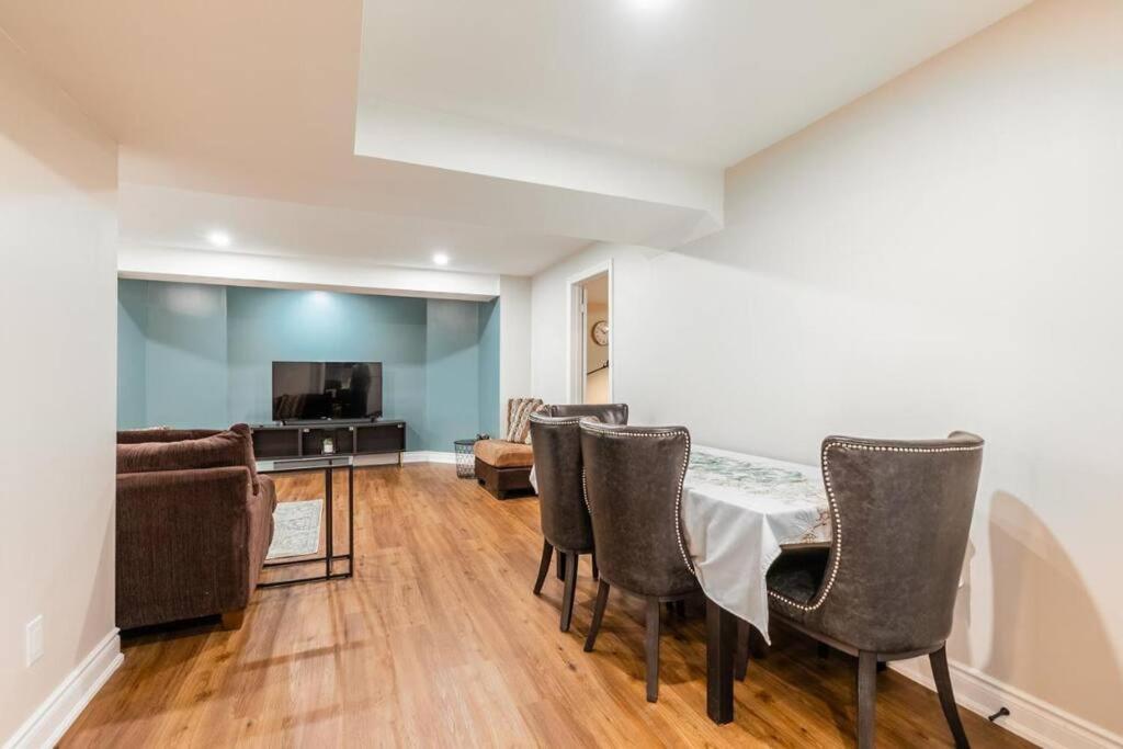 Spacious Basement Mississauga Buitenkant foto