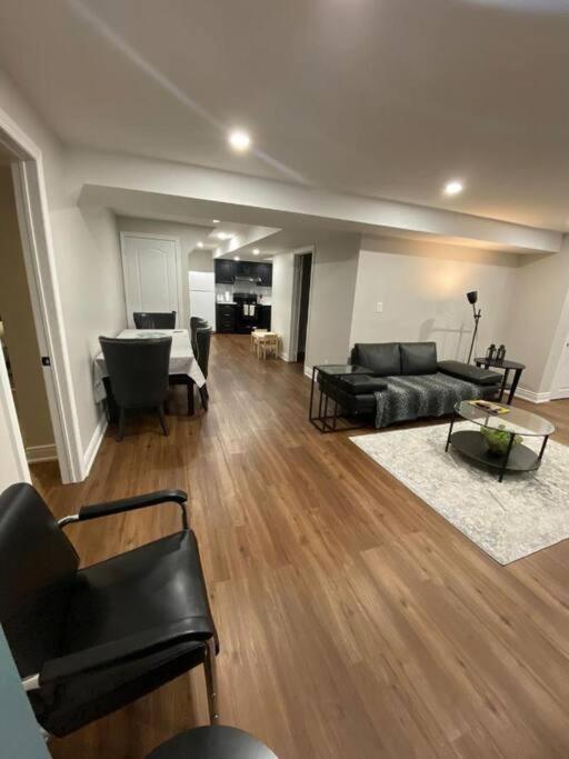 Spacious Basement Mississauga Buitenkant foto
