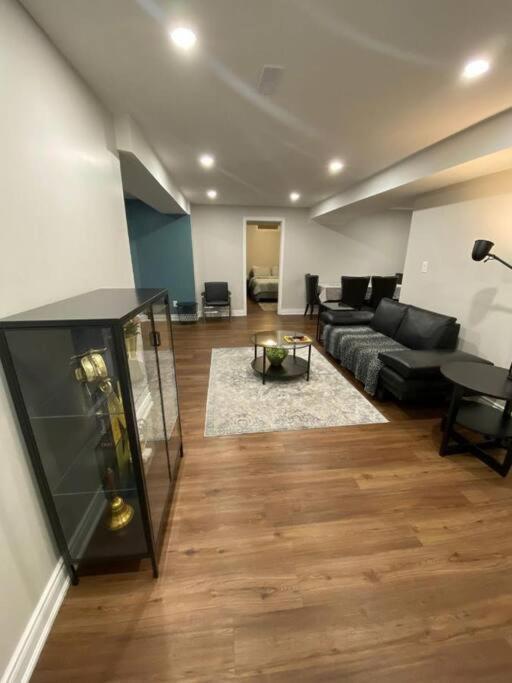 Spacious Basement Mississauga Buitenkant foto