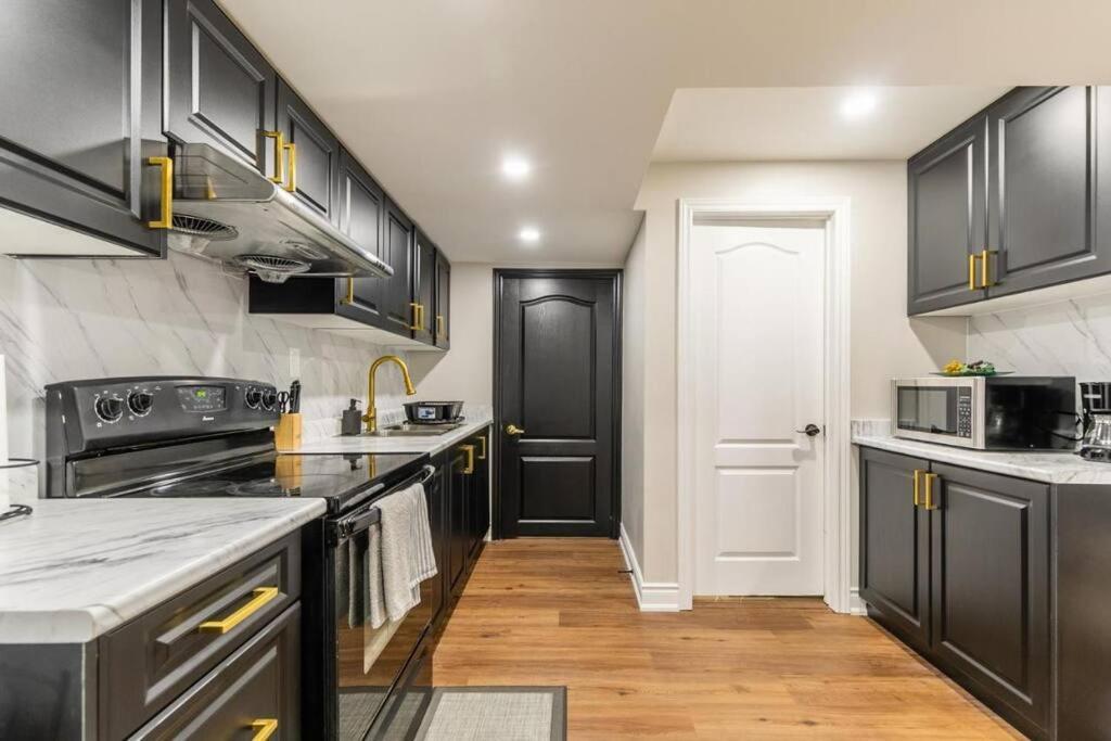 Spacious Basement Mississauga Buitenkant foto